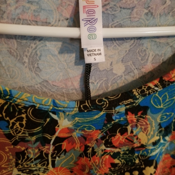 LuLaRoe Perfect T. Small. Loose fitting. Black. - Picture 7 of 7